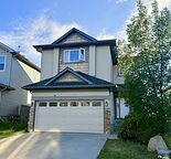 Bright & Cozy 2 bedroom walk-out basement suite in Royal Oak steps to School!