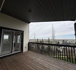 Spacious main + upstairs with great city and mountain views