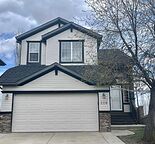 Spacious main + upstairs with great city and mountain views — Panorama Hills, Calgary
