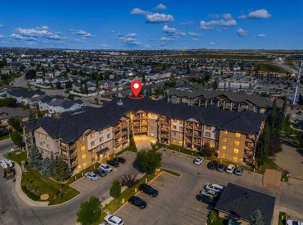 SPACIOUS 2-BED + DEN FOR RENT | PANORAMA HILLS