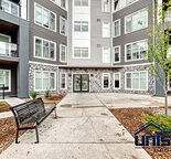 Beautiful 2bed 2 bath located in the heart of Savanna, like new corner unit.
