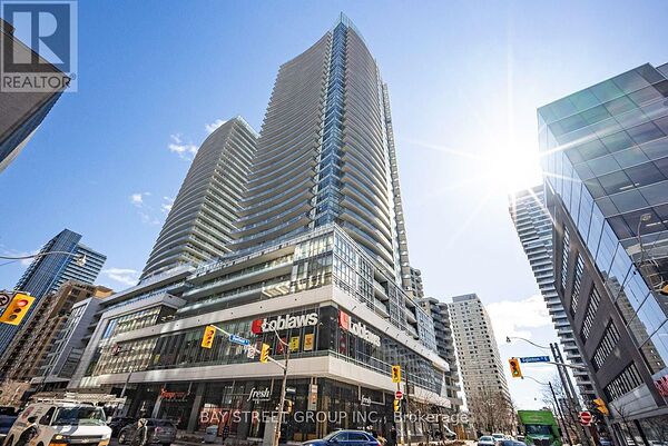 Apartment in Toronto (Mount Pleasant West)