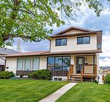 RENOVATED 3 Bed/1.5 Bath Upper Unit w/ upgraded Flooring, Kitchen and Laundry