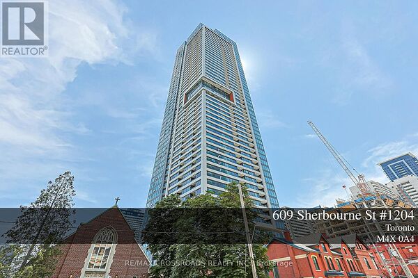 Apartment in Toronto (North St. James Town)