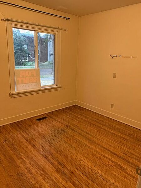 2 Bedroom house, finished basement, 2 car garage. Walking distance to U of A