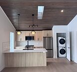 new bright and spacious garage suite in central inglewood