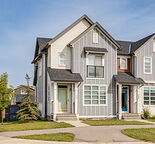Spacious 4-Bedroom Corner house | Fenced Backyard & Spacious Finished Basement