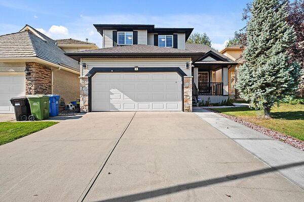 4 Bedrooms Single House Backyard Faces to Golf Course