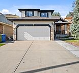 4 Bedrooms Single House Backyard Faces to Golf Course