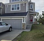 Bright detached 3 bed 2.5 bath double attached garage home in Sage Hill