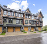 MODERN 2 BEDROOM TOWNHOUSE+FLEX ROOM WITH VIEWS|ASPEN WOODS|BACKING ONTO RAVINE — Aspen Woods, Calgary