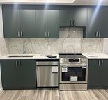 Legal Walkout Basement/ School/ walking path and green space/2Bed 2Bath Basemen