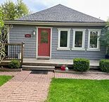 Bridgeland 2 Bed+1 Den Bungalow Semi furnished (closer to schools and 1st st)
