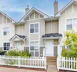Beautiful 3-Bedroom Townhouse with Double Attached Garage — New Brighton