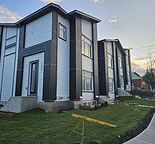 Modern Inner-City Living in Killarney – Executive 3-Bedroom Residence