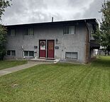 Spacious 3-Bedroom Main Floor in Killarney | Private Yard + Laundry + Parking