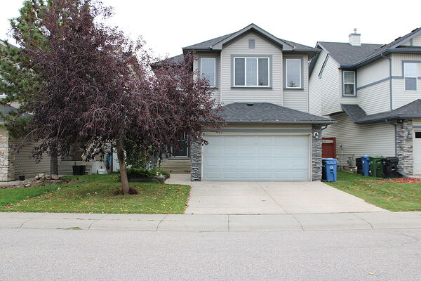 BEAUTIFUL HOME IN CRANSTON WITH A TOTAL OF 4 BEDROOMS WITH DEVELOPED BASEMENT