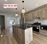 Modern 2 Storey townhouse 4 Beds+1 Den+3.5 baths including basement