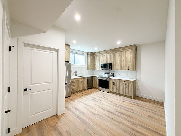 Brand New Luxury Modern 2 Bedrooms legal bsmt suite located Killarney