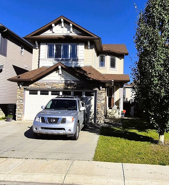 BEAUTIFUL FAMILY HOME FOR RENT – BRIDLEWOOD SW, CALGARY