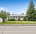 Cozy Character Home with Tons of Parking, Close to Downtown in Glendale SW