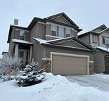 Spacious 3 Bed + Office Home with Bonus Room & Double Garage in Evergreen