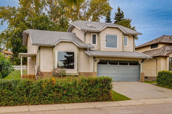 Beautiful Patterson Home Backing on Green Space | 3-Bedrooms & Updated Kitchen