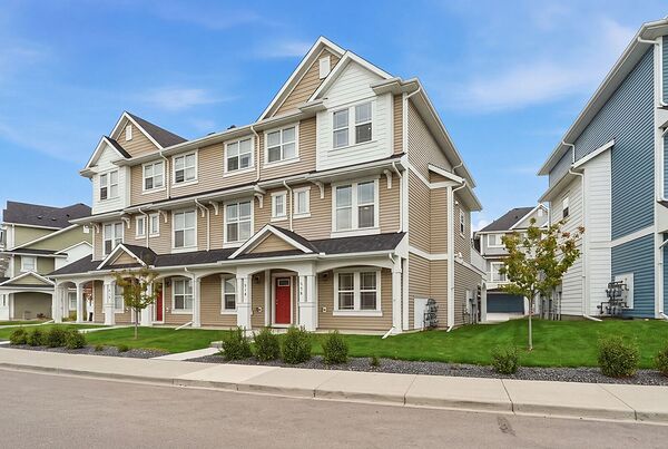 Modern Fully Furnished 3BR/2.5BA Townhouse | Turnkey 3–6 Month Stay