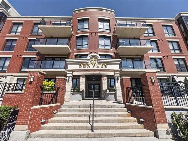 Luxury 3-Bed Penthouse in Windsor Park | 3 Baths + 3 Parking | Near U of A