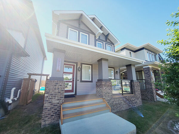3-Bedroom Detached Home in Cavanagh, SW Edmonton