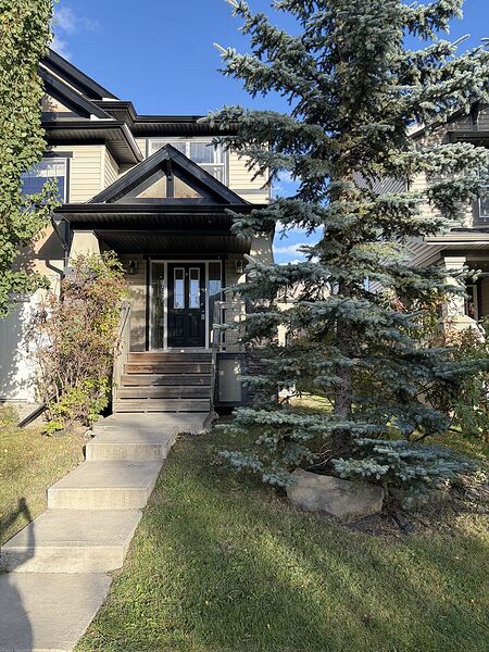 3BDR MAIN FLOOR | 2-STOREY DUPLEX | DOUBLE GARAGE | $2,100