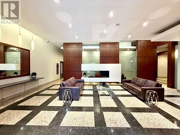 Apartment in Toronto (Willowdale East)