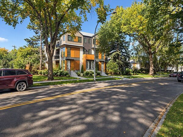 Brand New Holyrood 3-Bed Townhomes - Minutes to Downtown & Valley LRT