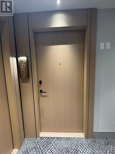 Apartment in Toronto (Islington-City Centre West)