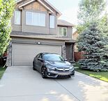 Stunning Family Home Near Fish Creek Park in Evergreen Estates