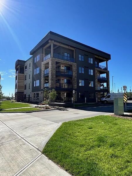 One bedroom Condo for rent in Bow 360