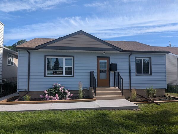 Freshly Renovated Basement in Hazeldean