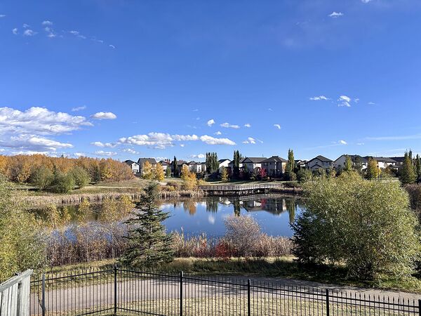 AMAZING LOCATION!! Windermere Duplex with Walkout Basement