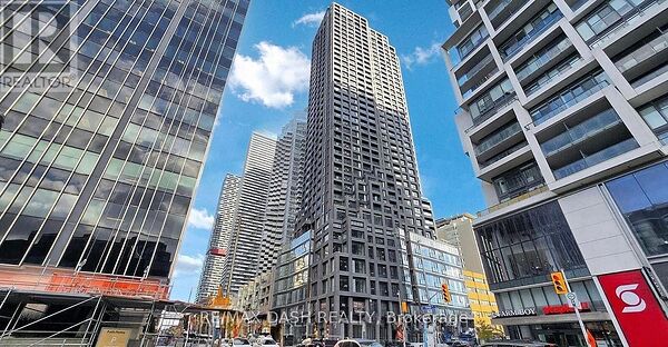 Apartment in Toronto (Mount Pleasant West)