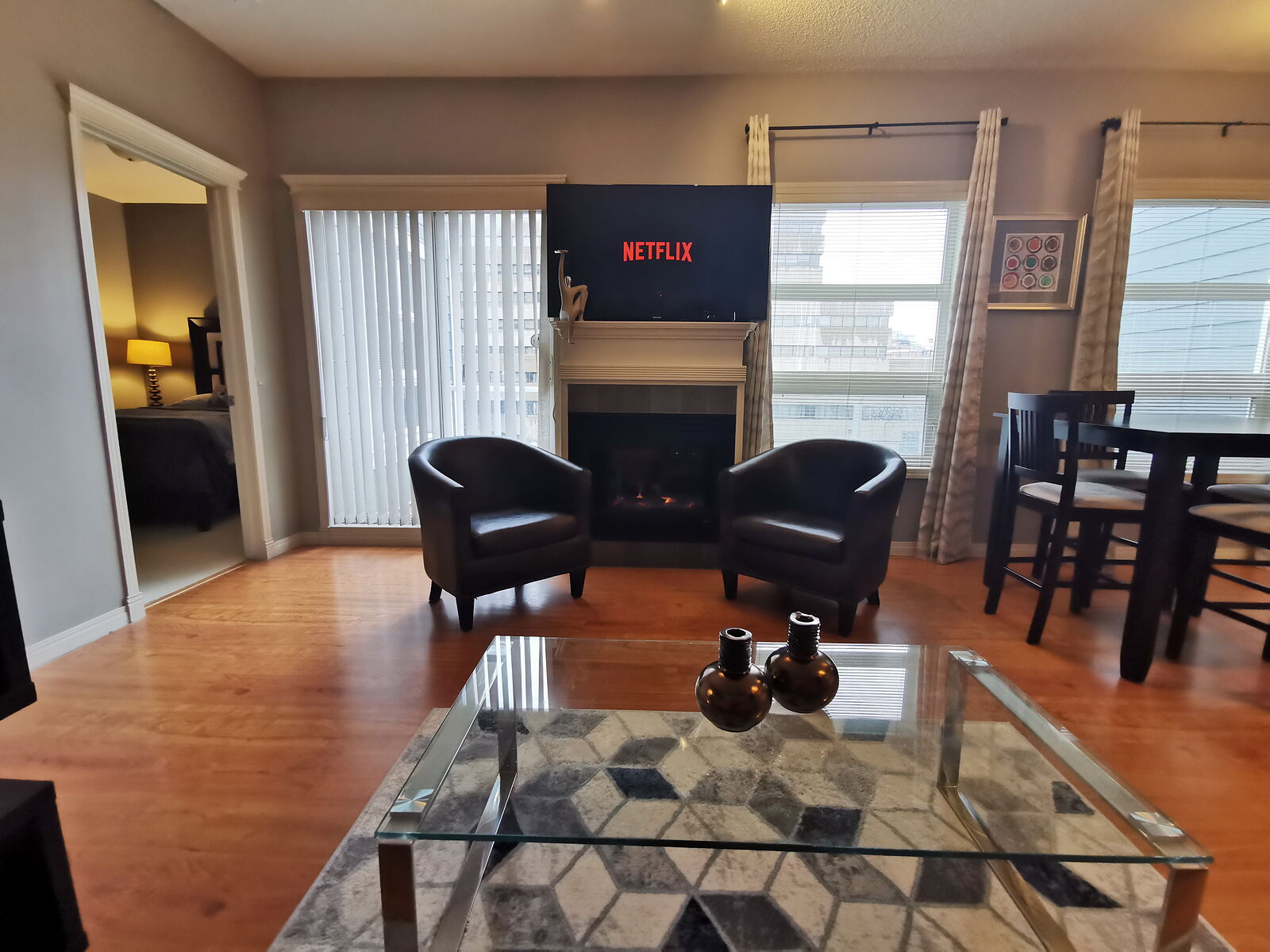 Calgary 1 bedroom Apartment for rent. Property photo: 79165-1