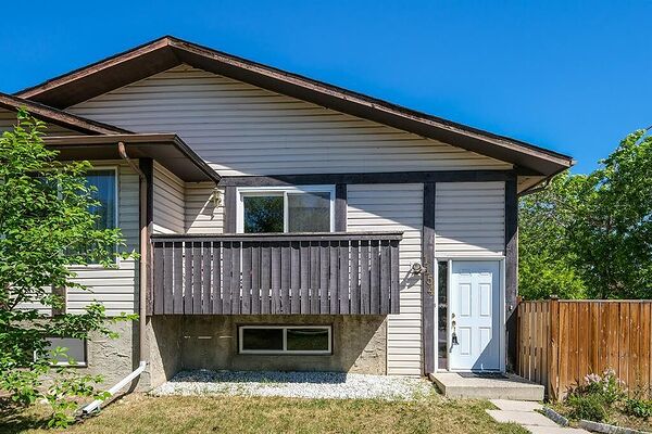 3 Bedroom 1 Bath Main Floor Unit