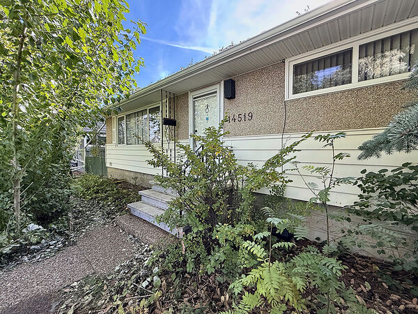 Laurier Heights bungalow for rent: 3 bed, 3 bath, 1,000 sq ft