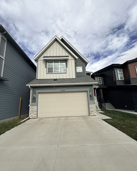Huge 3 Bedroom Home in Beautiful sought out community of Walden