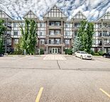 Cozy 2 bedrooms ,two bathrooms condo. Underground parking