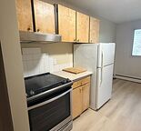 Bright 3-Bedroom Condo in King Edward Park | Heat & Water Included