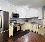 3 Bedroom in Dover, very convenient main floor