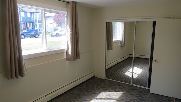 Calgary 2 bedrooms Apartment for rent. Property photo: 7988-3