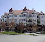 AVAILABLE Oct 21, 2026: Elegant 2BDR-2Bath+ Den Royal Oak Condo for Rent