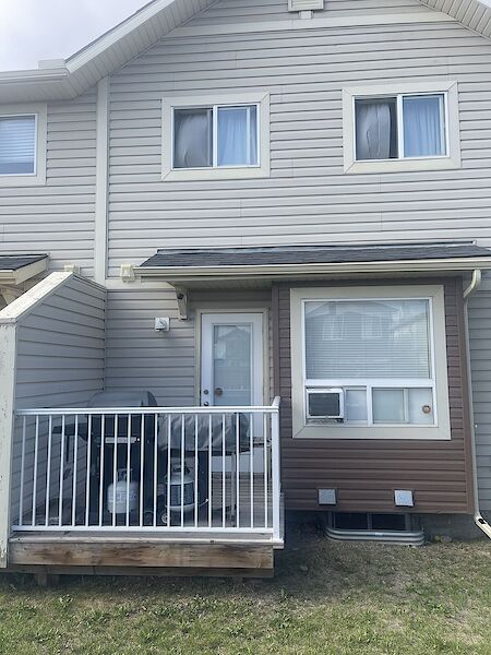 Calgary 3 bedrooms Townhouse for rent. Property photo: 81838-2