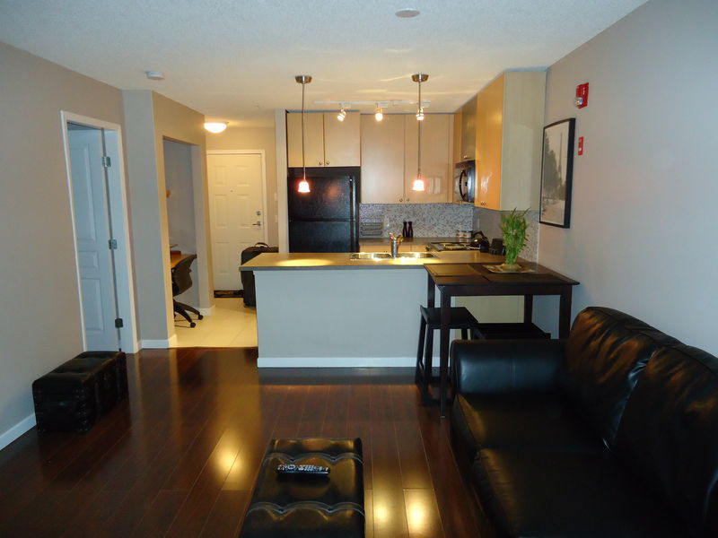 Calgary 1 bedroom Condo Unit for rent. Property photo: 81870-1